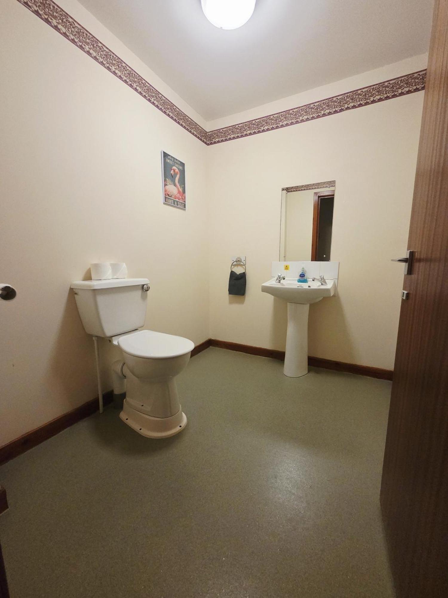 بيت شباب Weston House كيث المظهر الخارجي الصورة