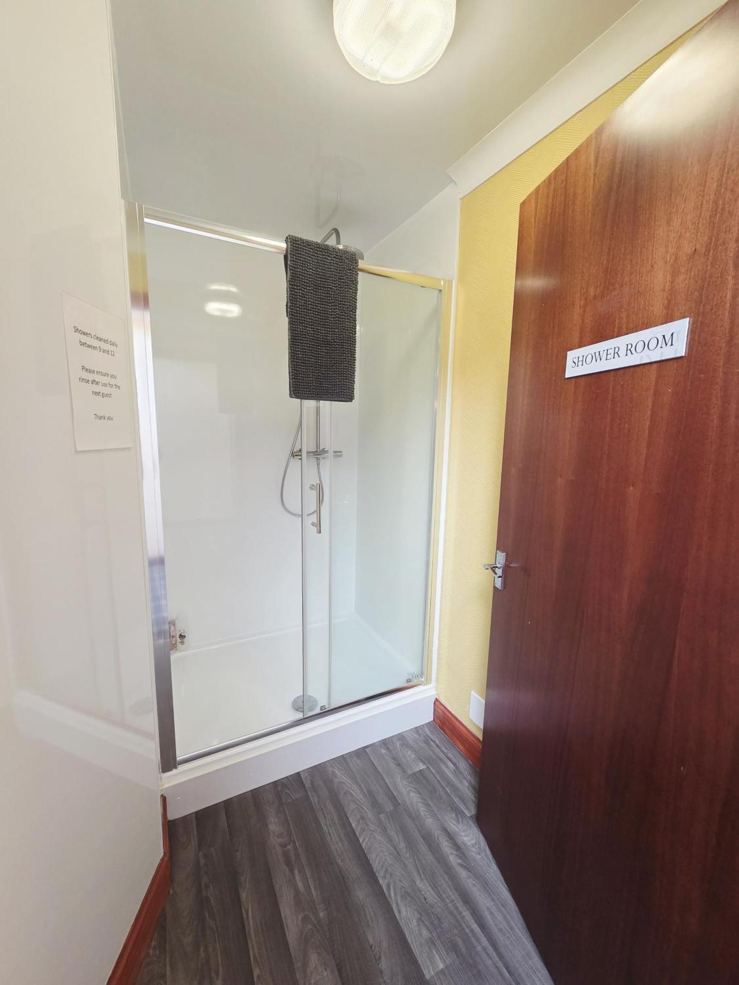 بيت شباب Weston House كيث المظهر الخارجي الصورة